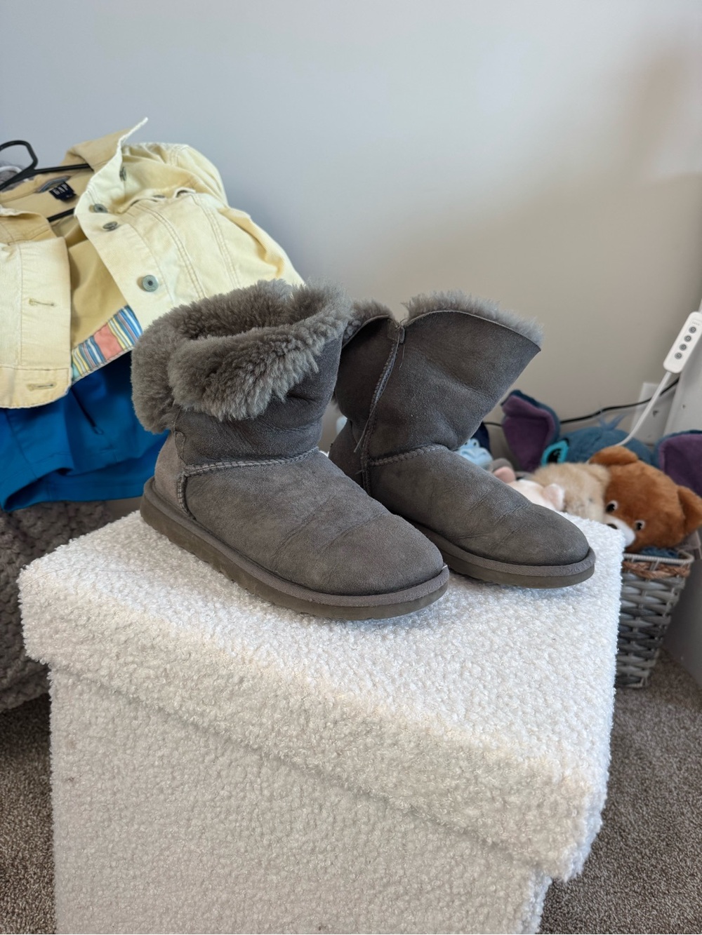 UGG Women's Gray Shearling Lined Winter Boots